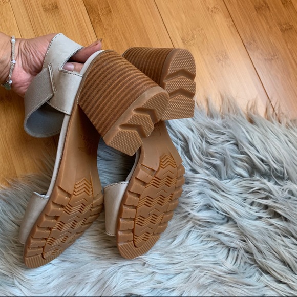 SOLD✨NWOB SOREL Nadia Dove Sandal - Picture 7 of 11